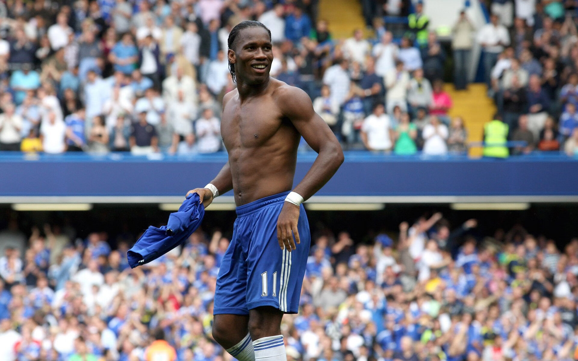 “英超逆转战：绝杀瞬间点燃现场气氛”，英超出线对阵遇c77 tv