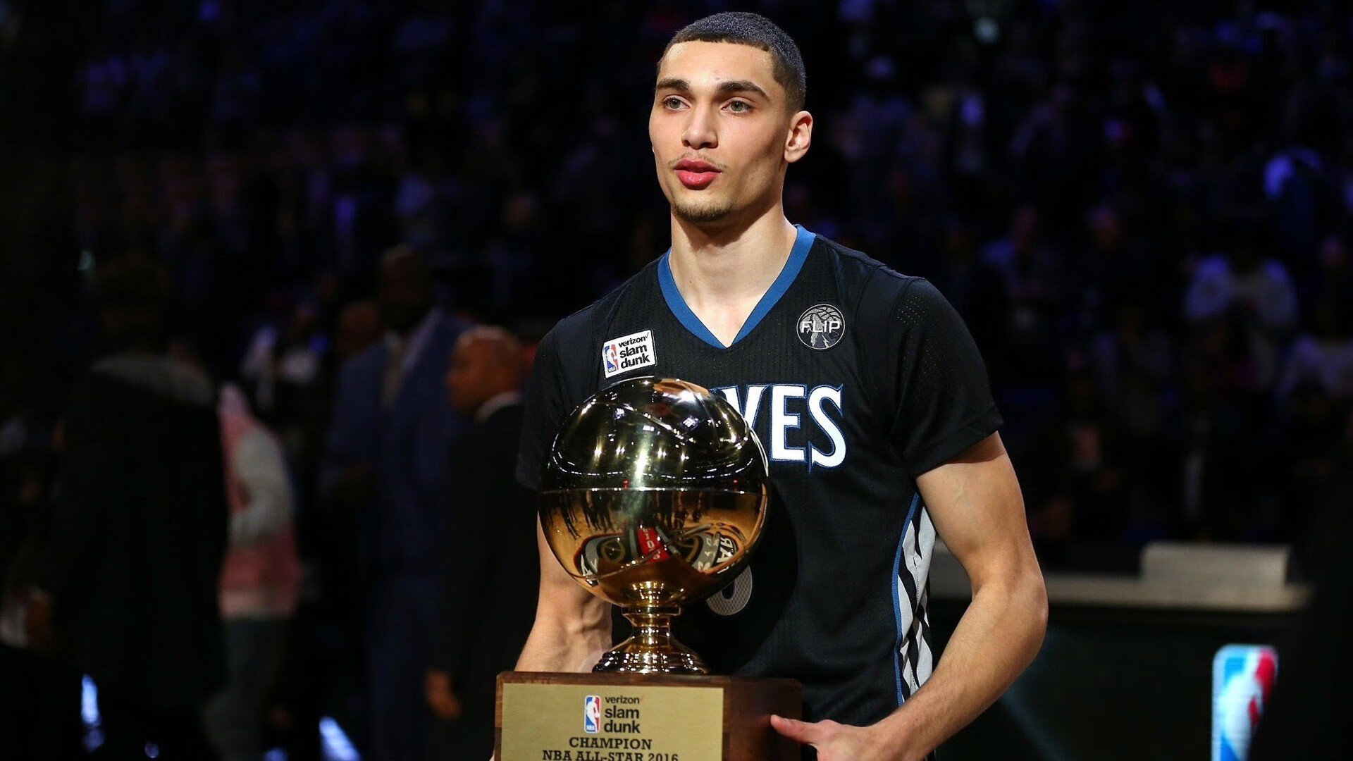 库里:每一次“飙远射”都在书写NBA历史的新篇章!,库里早期比赛