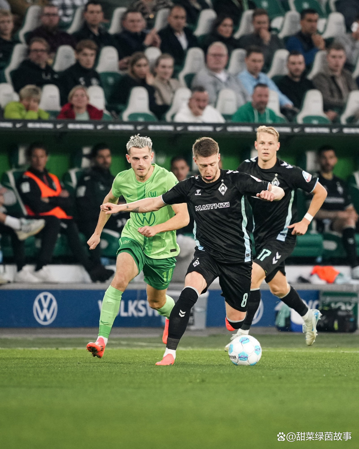 关于德甲比赛精彩纷呈，变化多端的战术带来丰富看点的信息