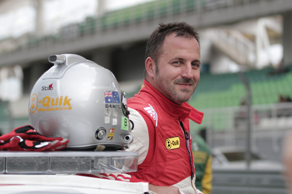 车手生活:他们在比赛之外的故事的简单介绍 车手生活:他们在比赛之外的故事的简单介绍