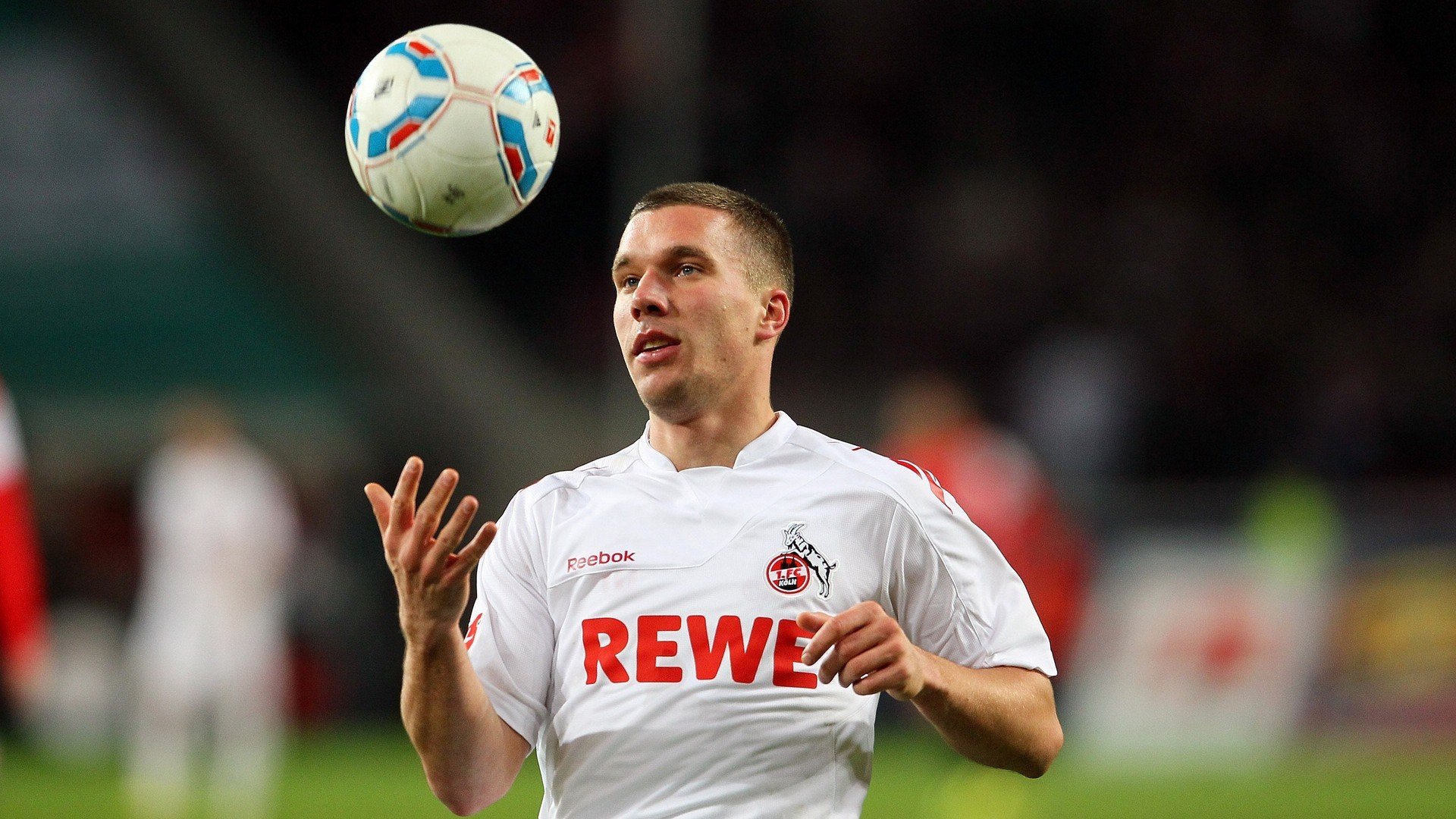 中国男篮攻防配合更加默契,聊聊中国男篮