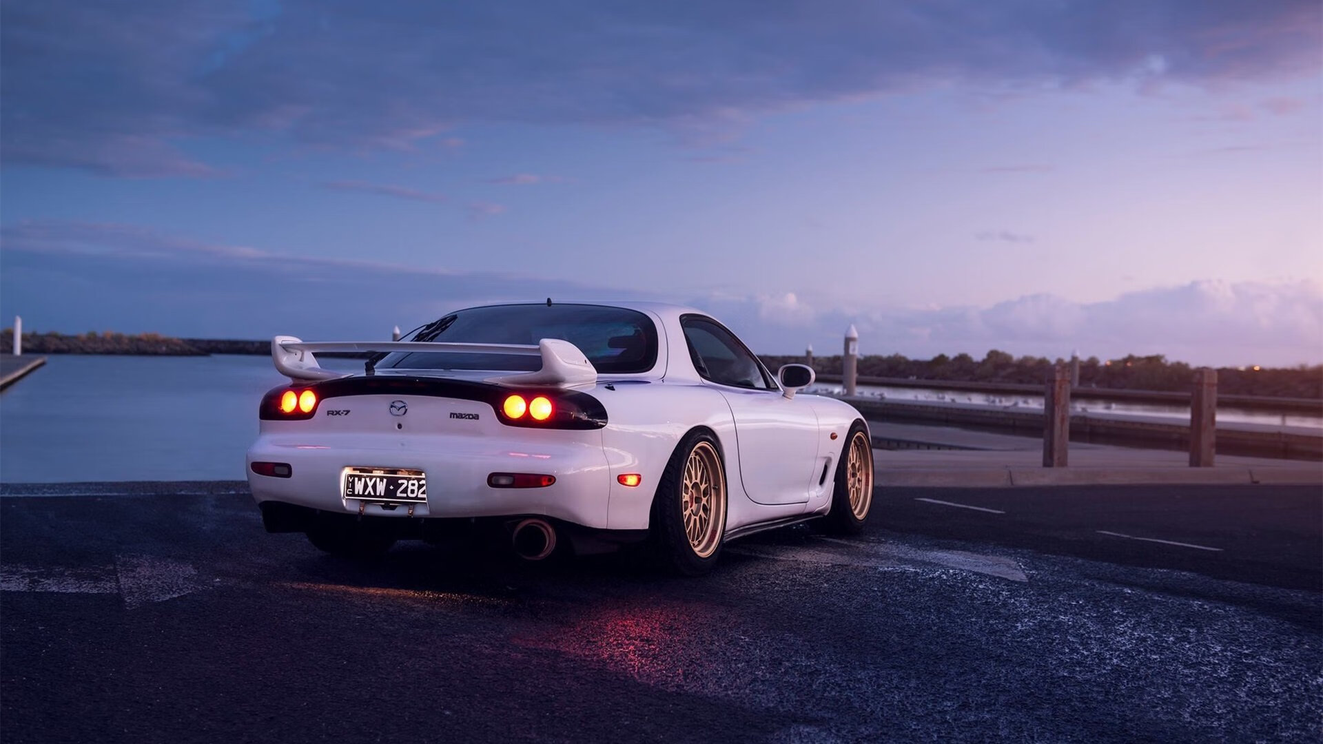 德甲节奏飞快：攻防瞬间桌面精彩！，德甲强度